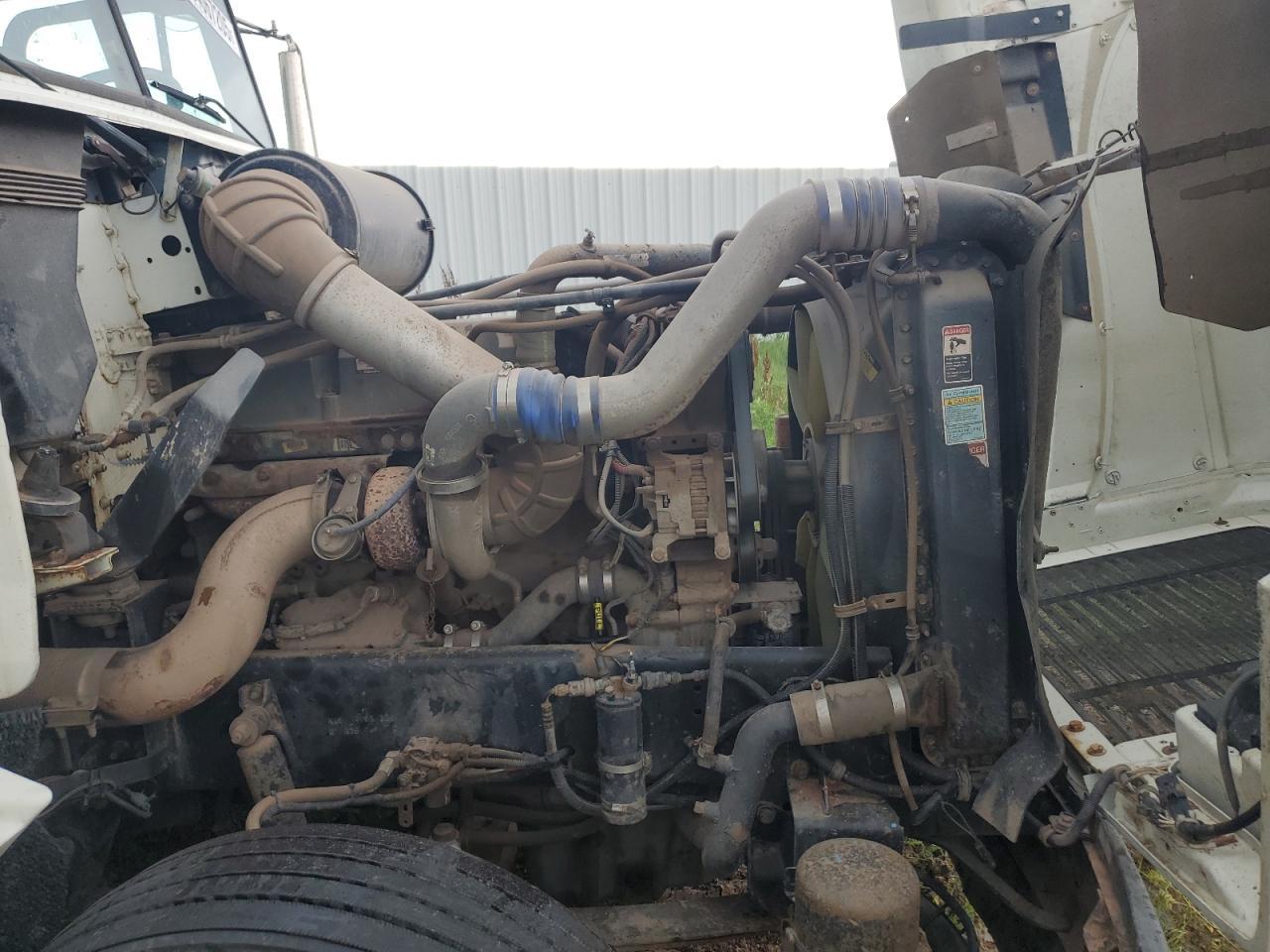 2001 FREIGHTLINER Fld120
