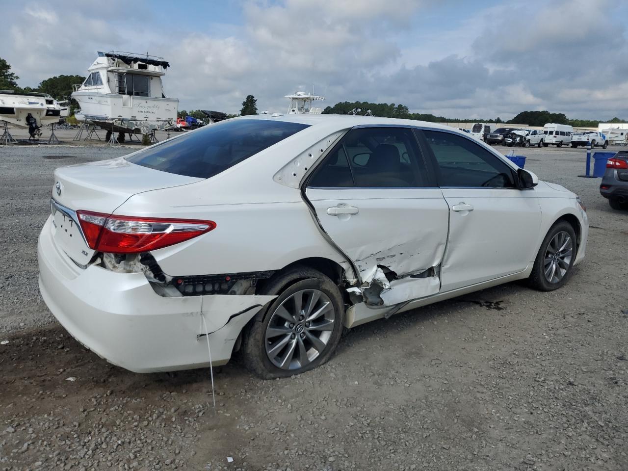 2015 TOYOTA CAMRY