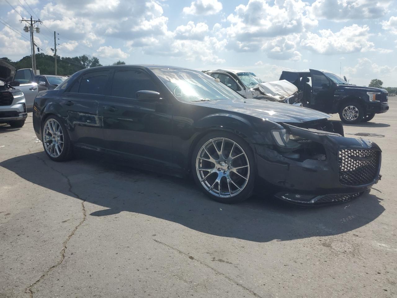 2019 CHRYSLER 300
