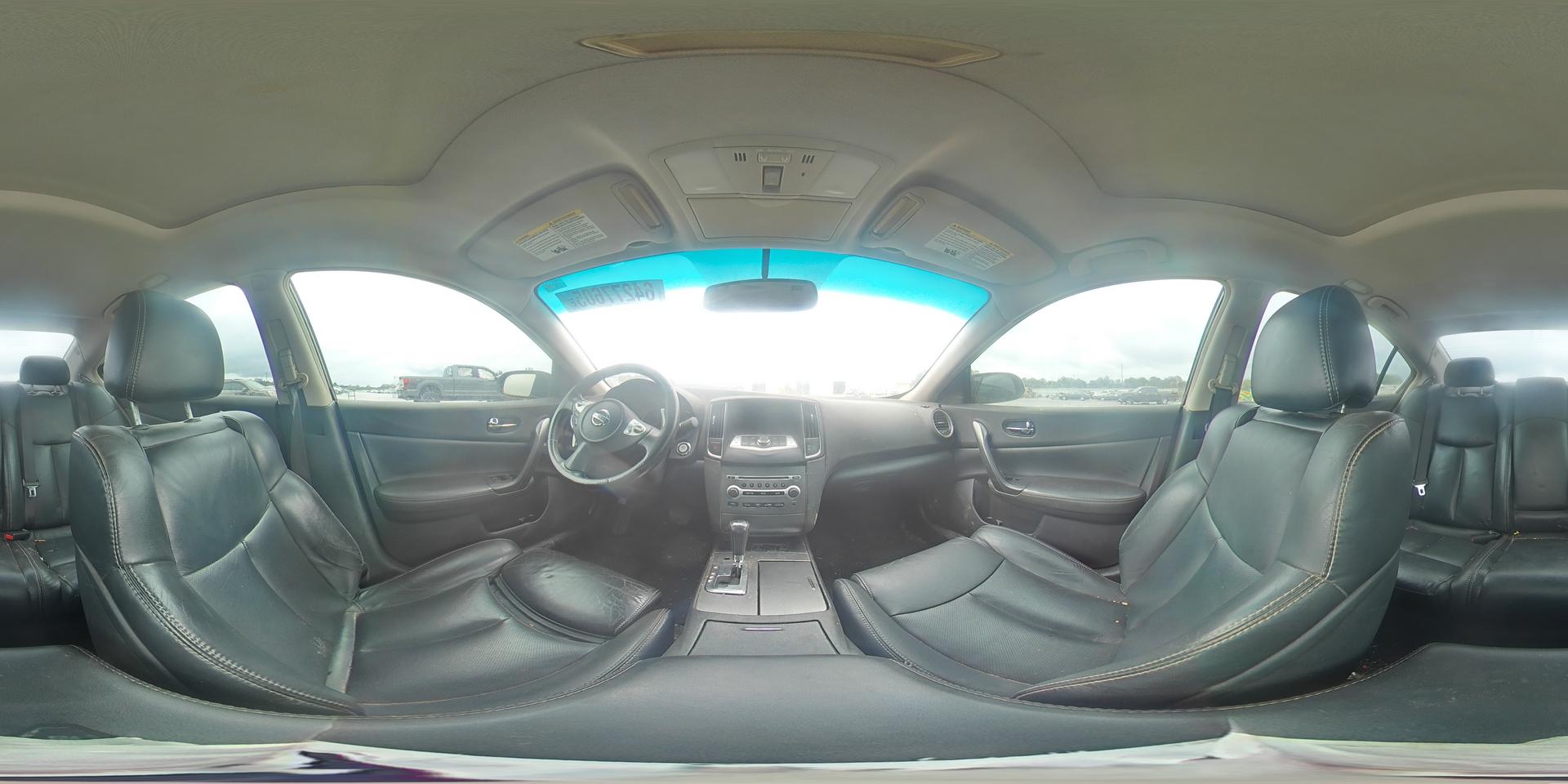 2011 NISSAN Maxima