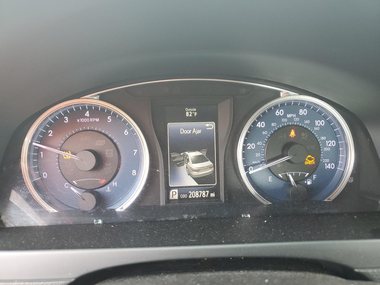 2016 TOYOTA CAMRY
