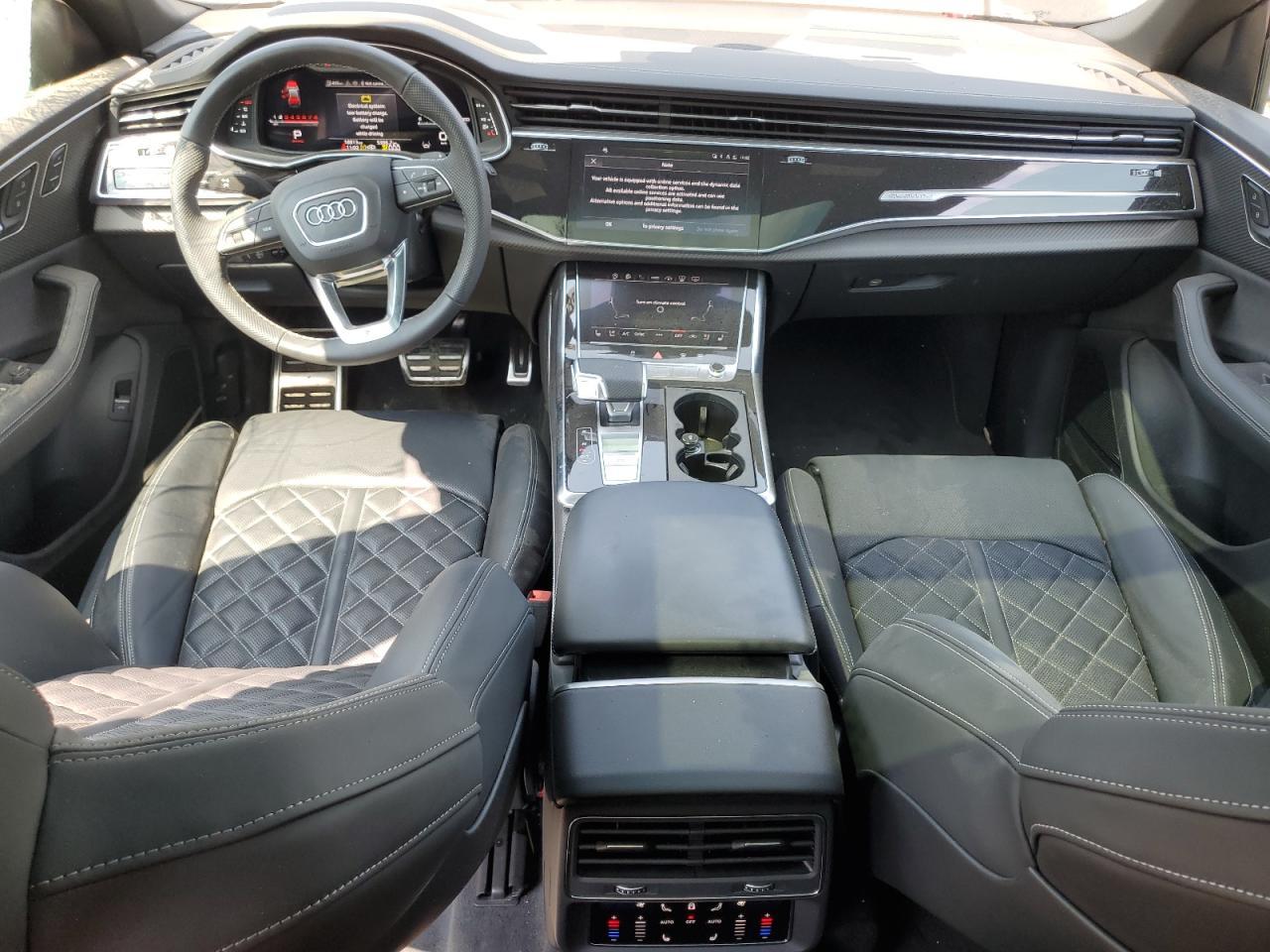 2024 AUDI SQ8