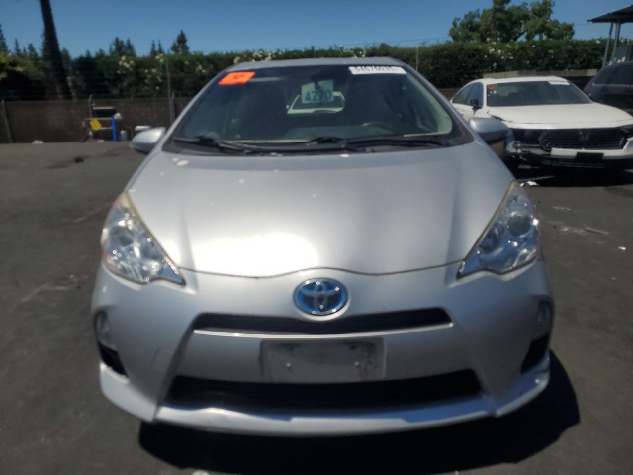 2014 TOYOTA Prius c