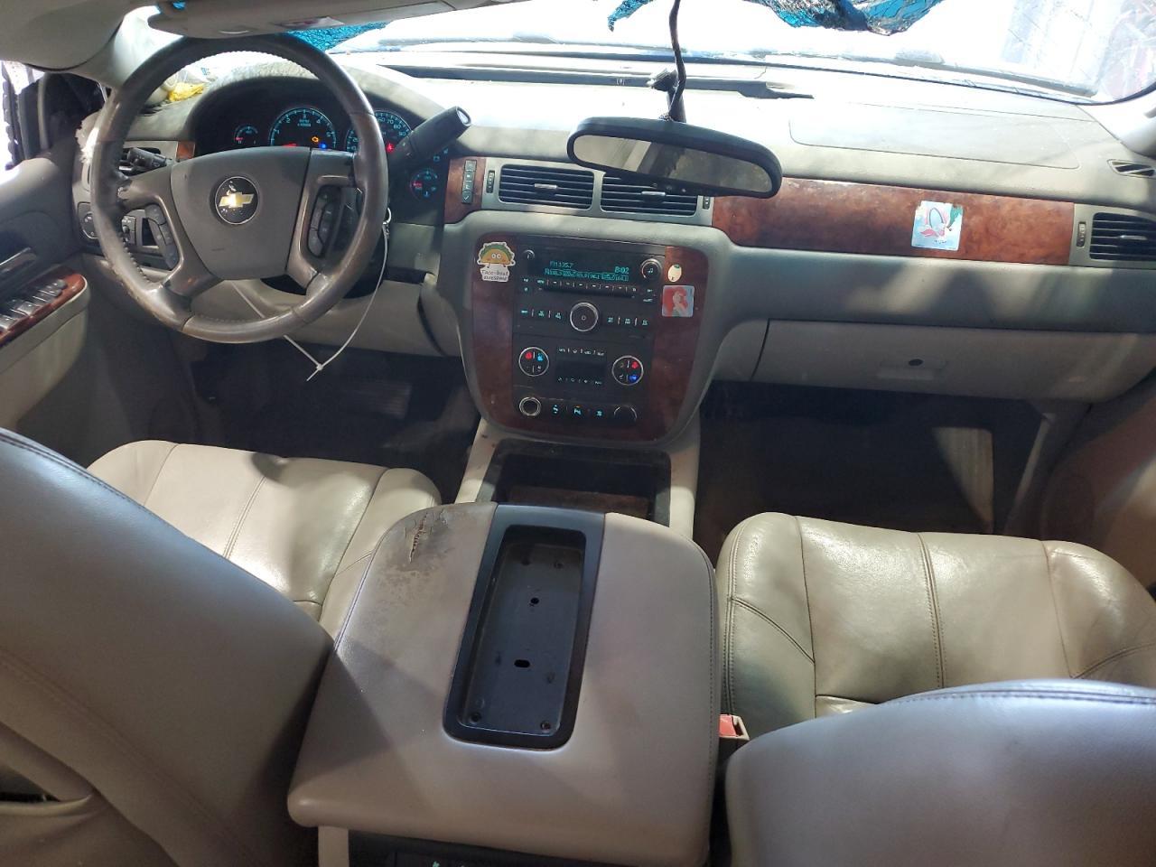 2011 CHEVROLET Suburban