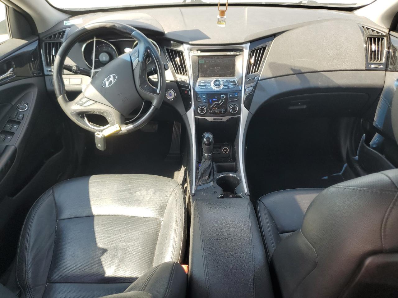 2011 HYUNDAI SONATA