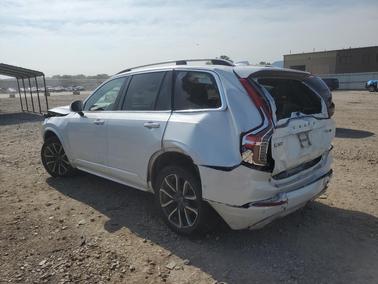 2017 VOLVO XC90
