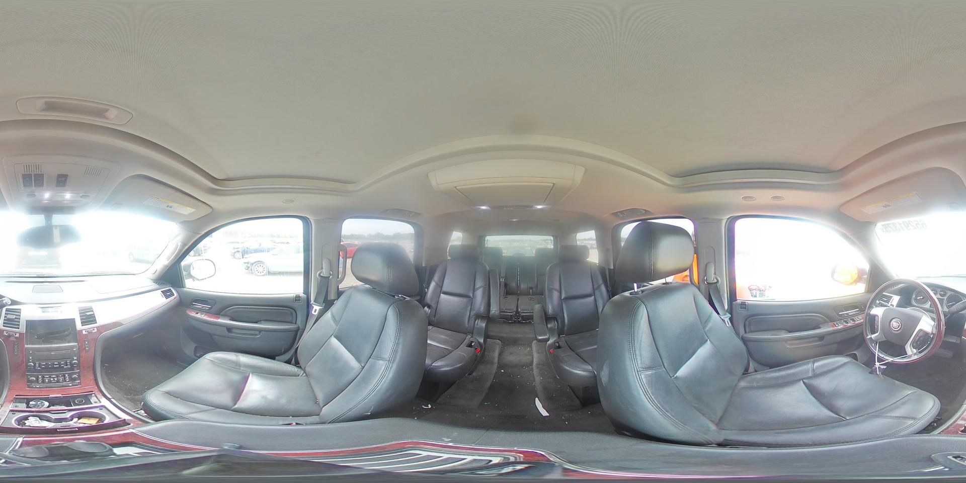 2010 CADILLAC ESCALADE