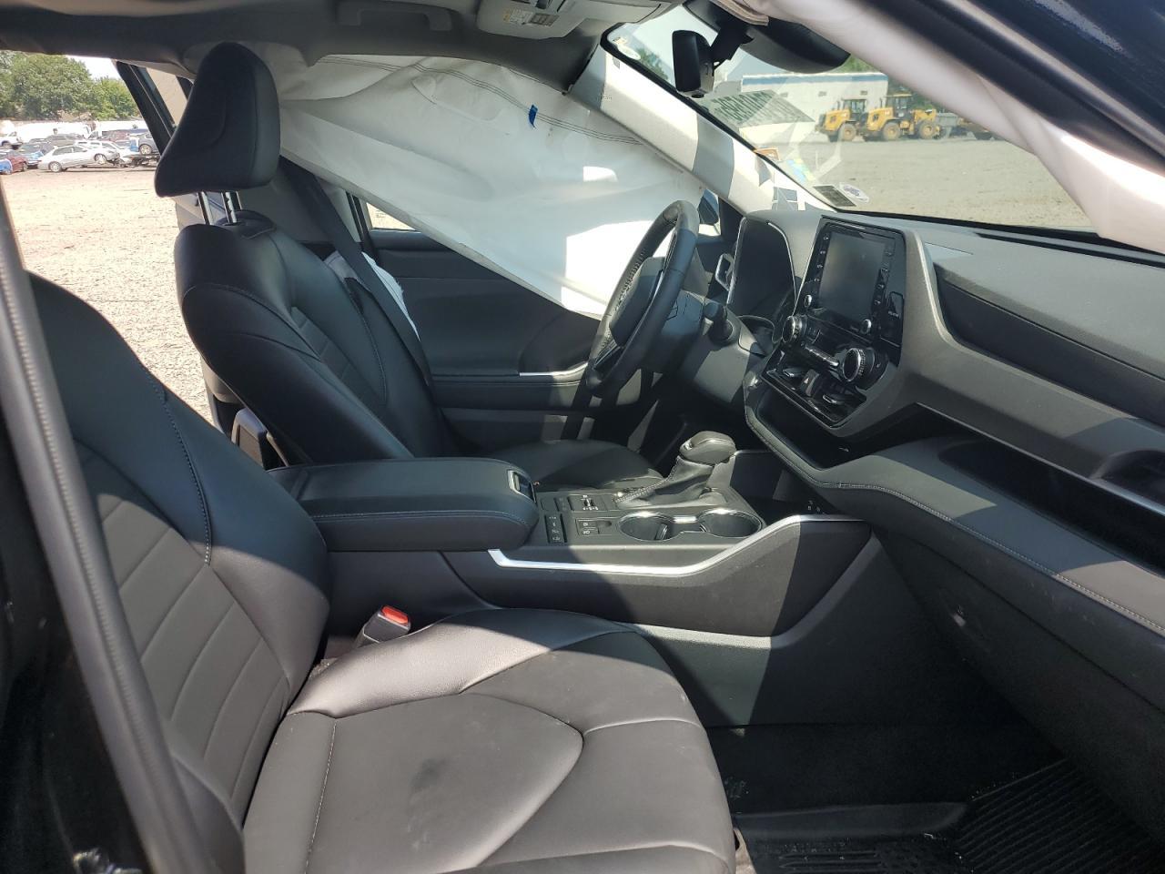 2022 TOYOTA HIGHLANDER
