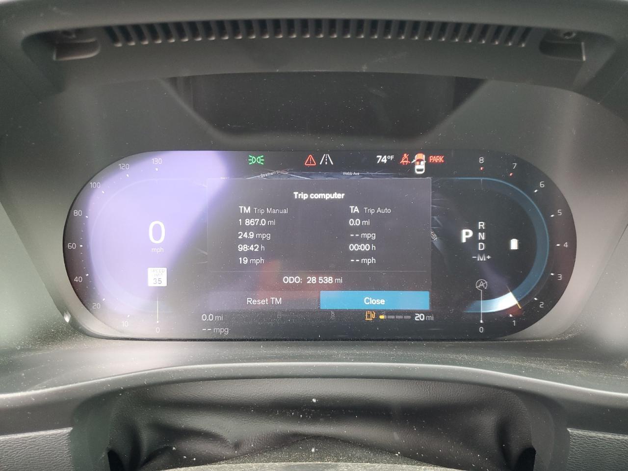 2024 VOLVO XC40