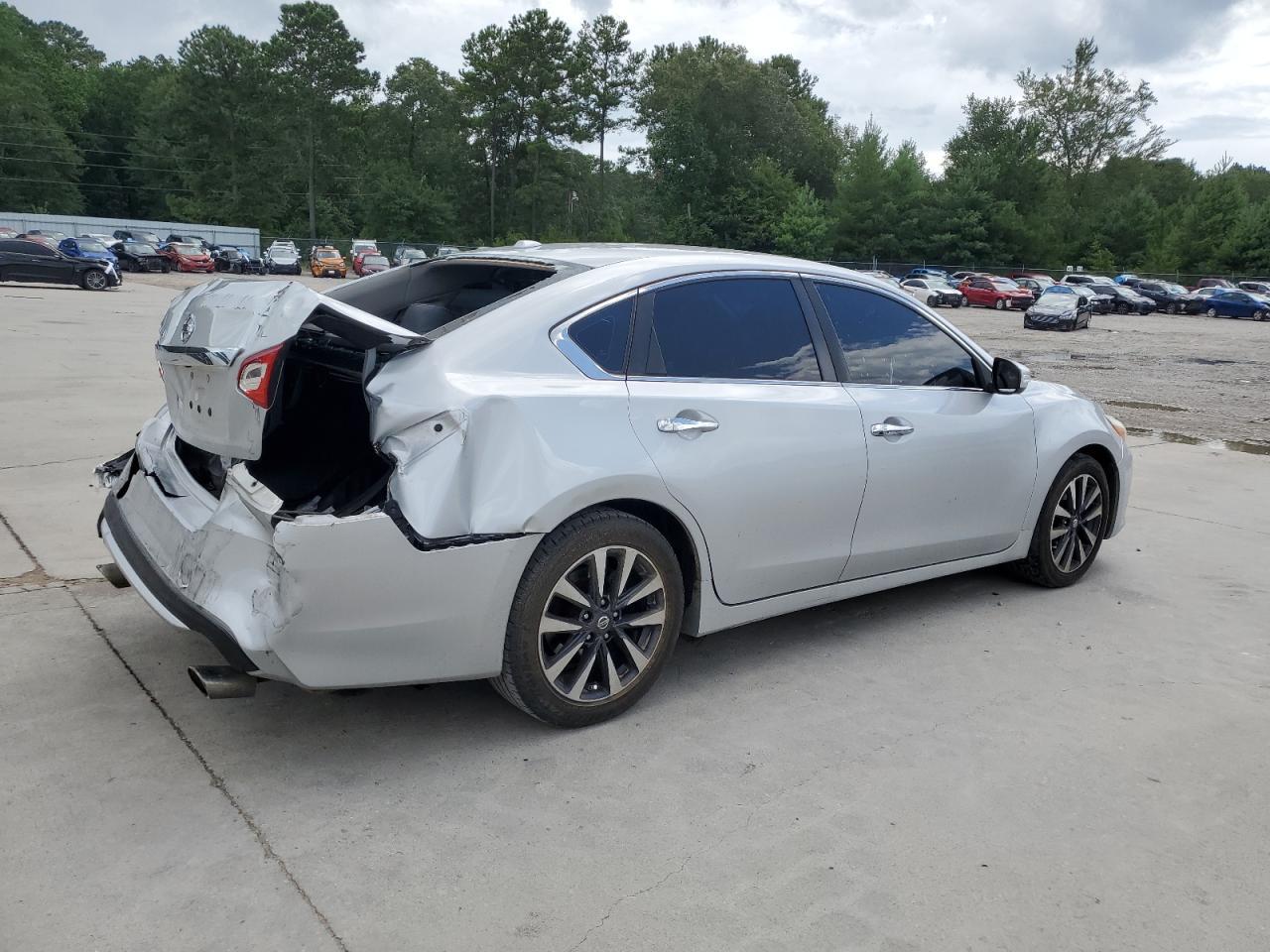 2017 NISSAN ALTIMA