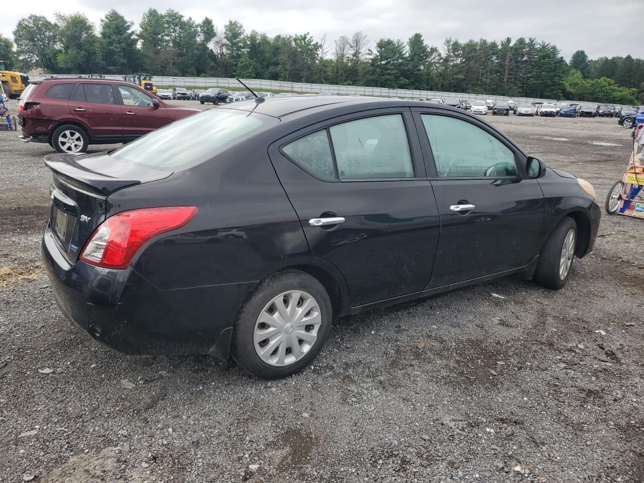 2013 NISSAN VERSA