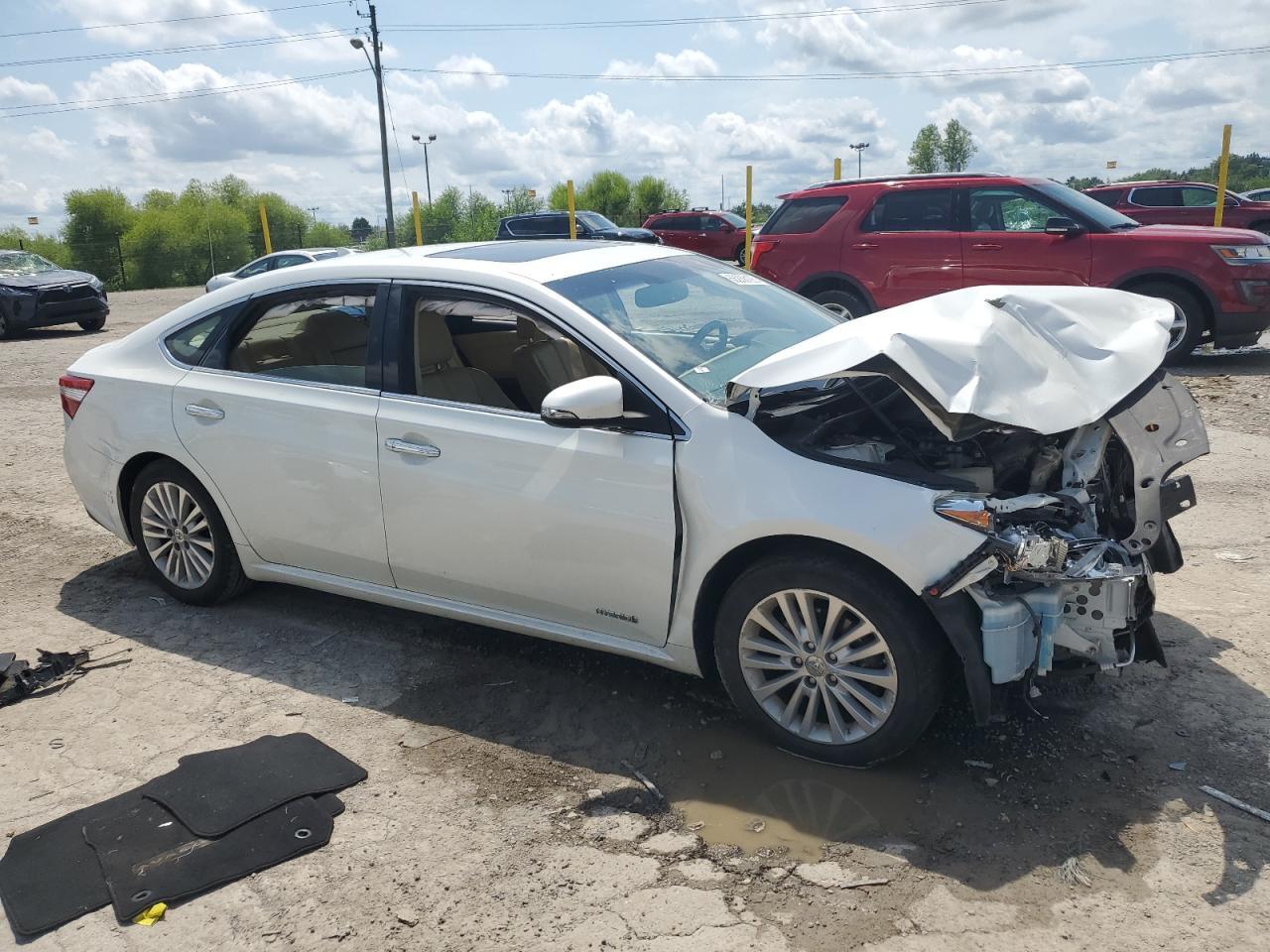 2013 TOYOTA Avalon