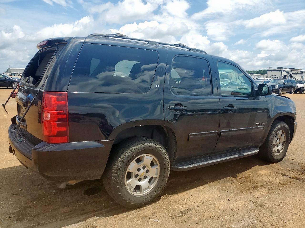 2014 CHEVROLET Tahoe