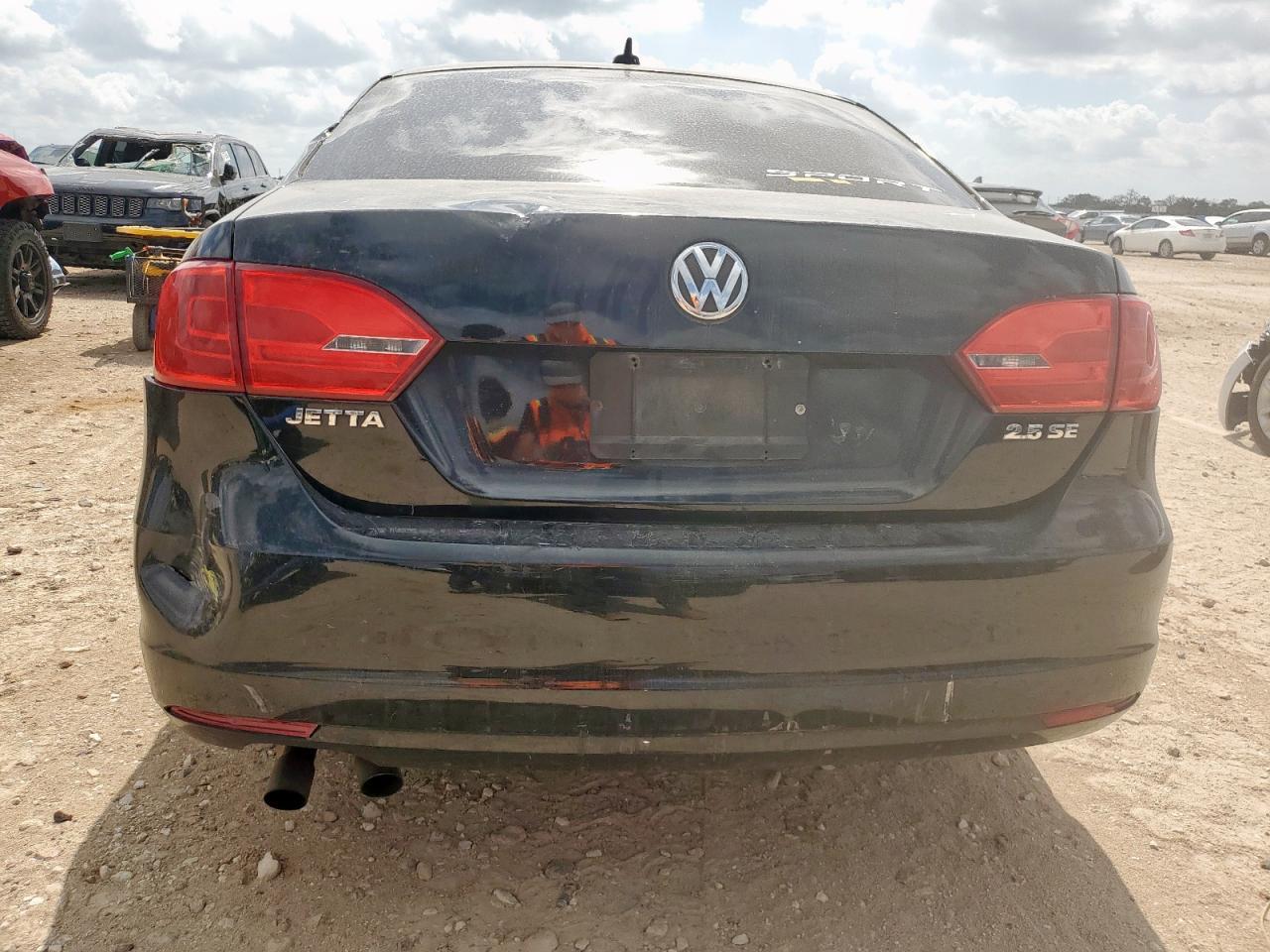 2011 VOLKSWAGEN JETTA