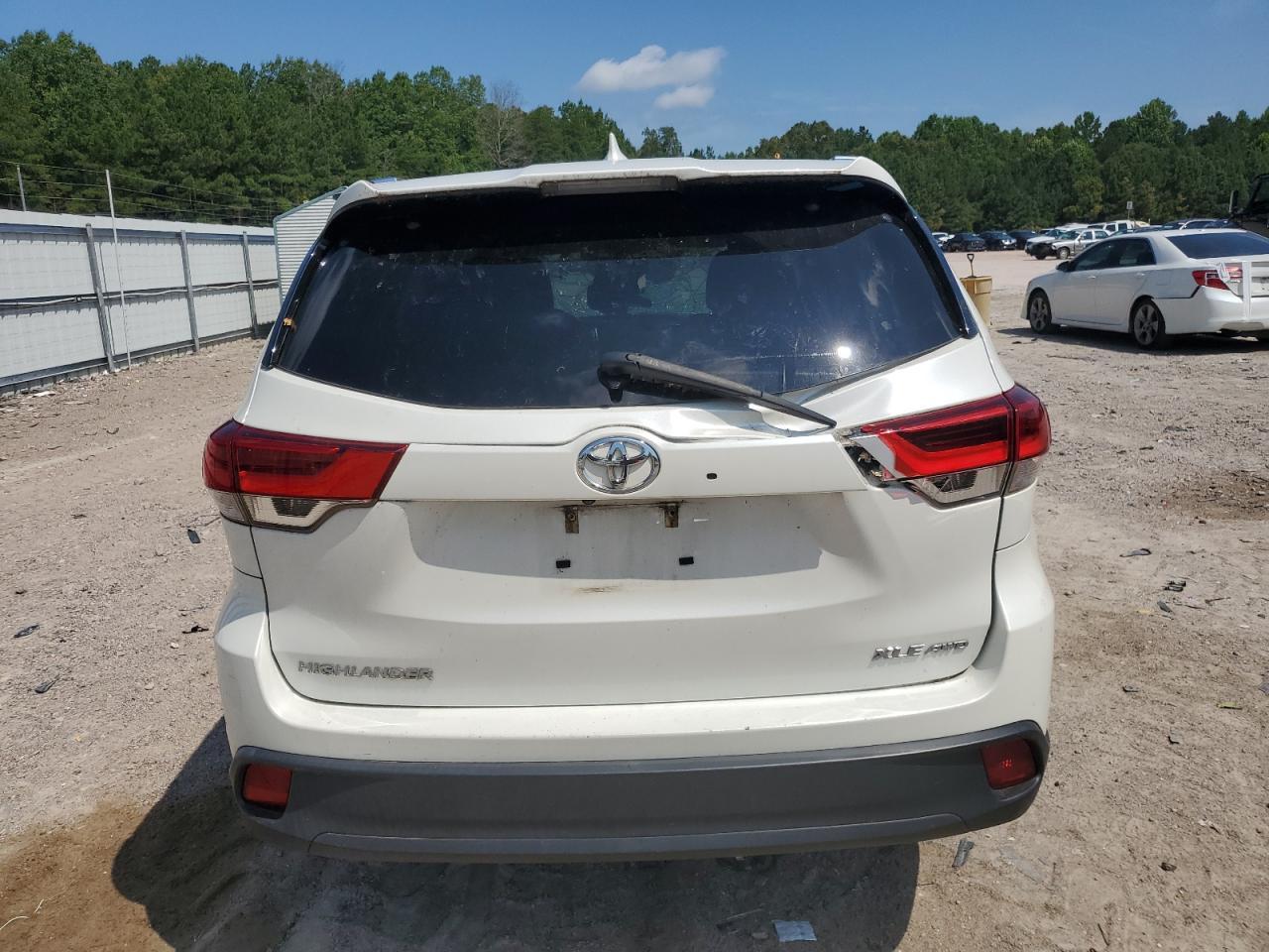 2017 TOYOTA HIGHLANDER
