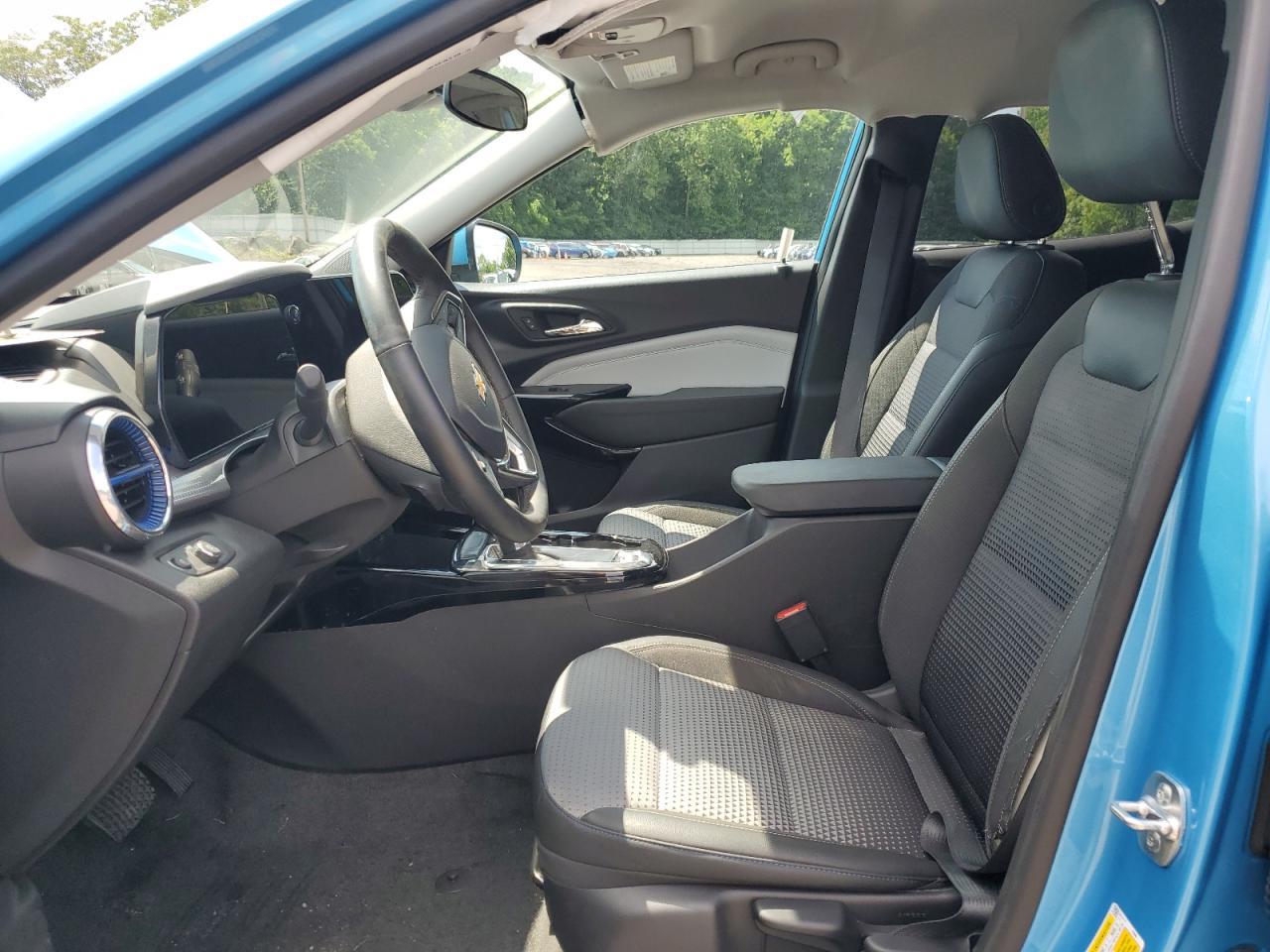 2025 CHEVROLET TRAX