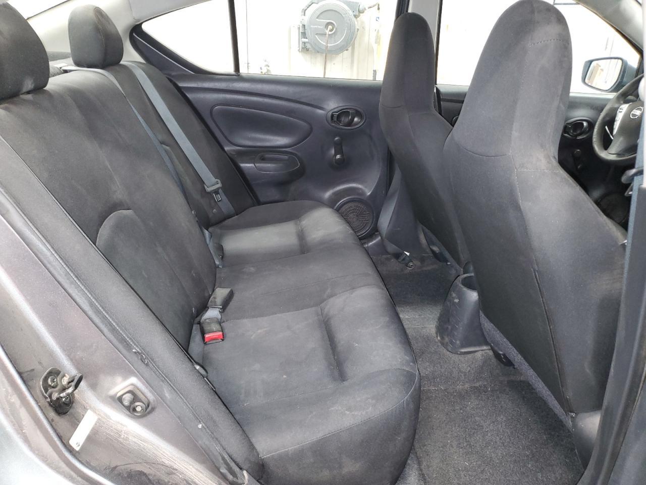 2017 NISSAN VERSA