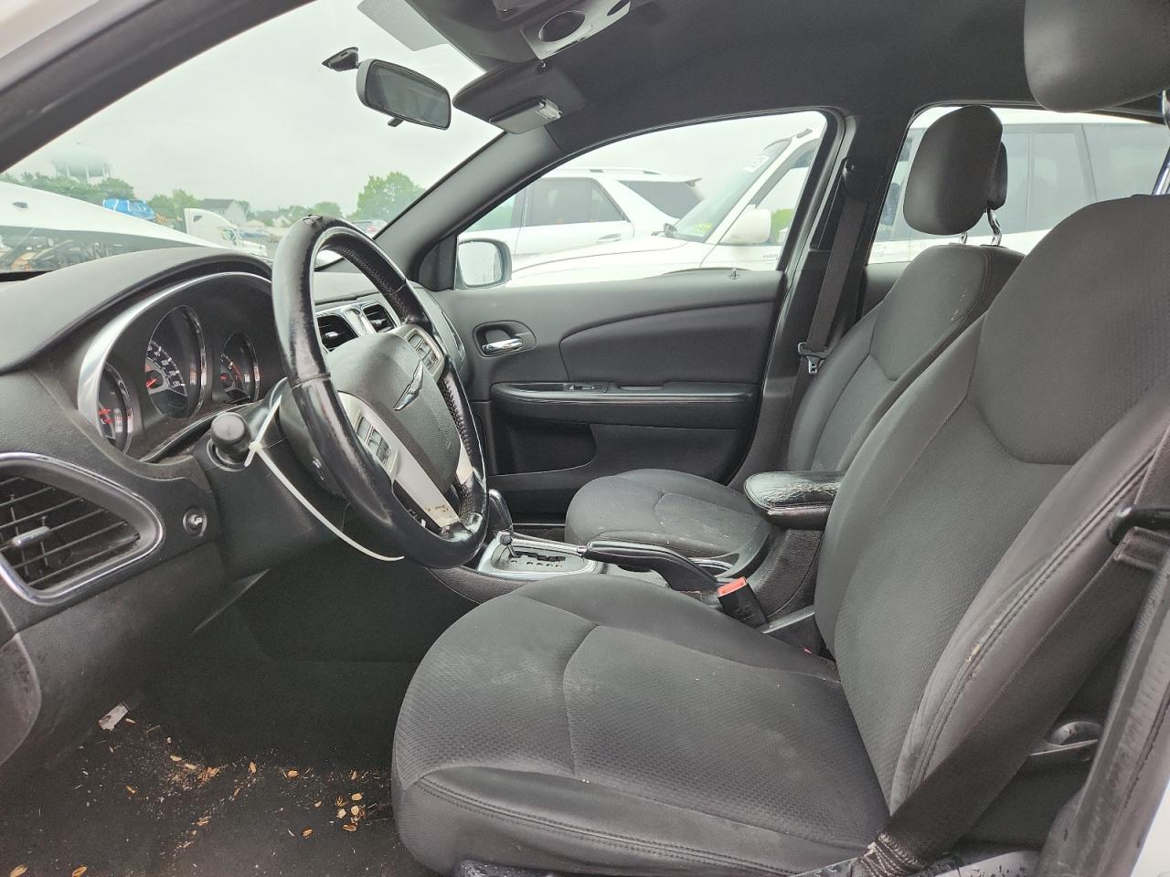 2014 CHRYSLER 200