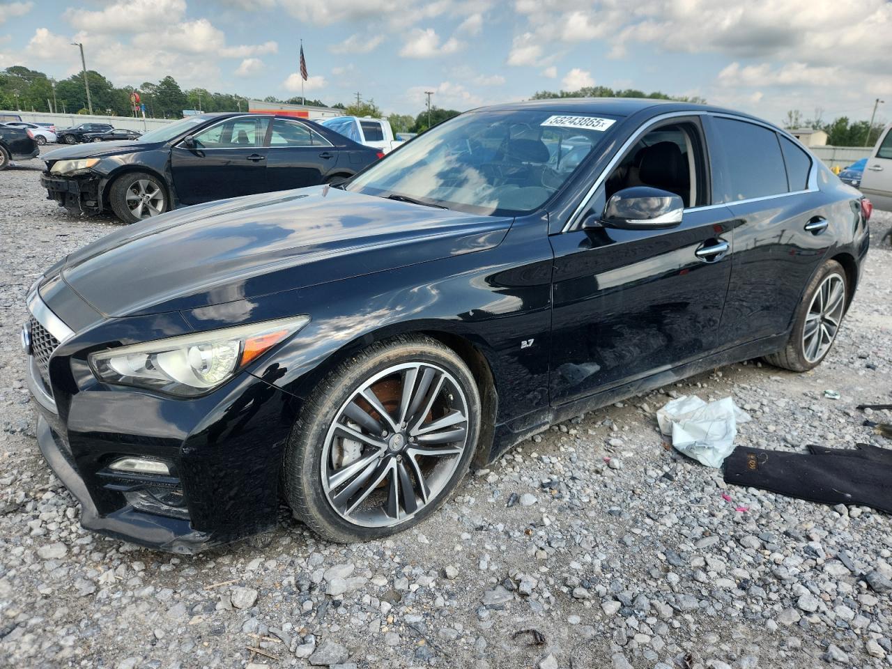 2015 INFINITI Q50
