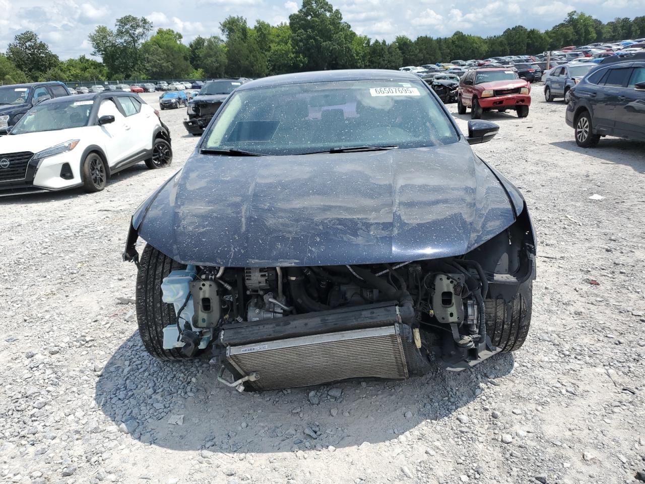 2017 VOLKSWAGEN Passat