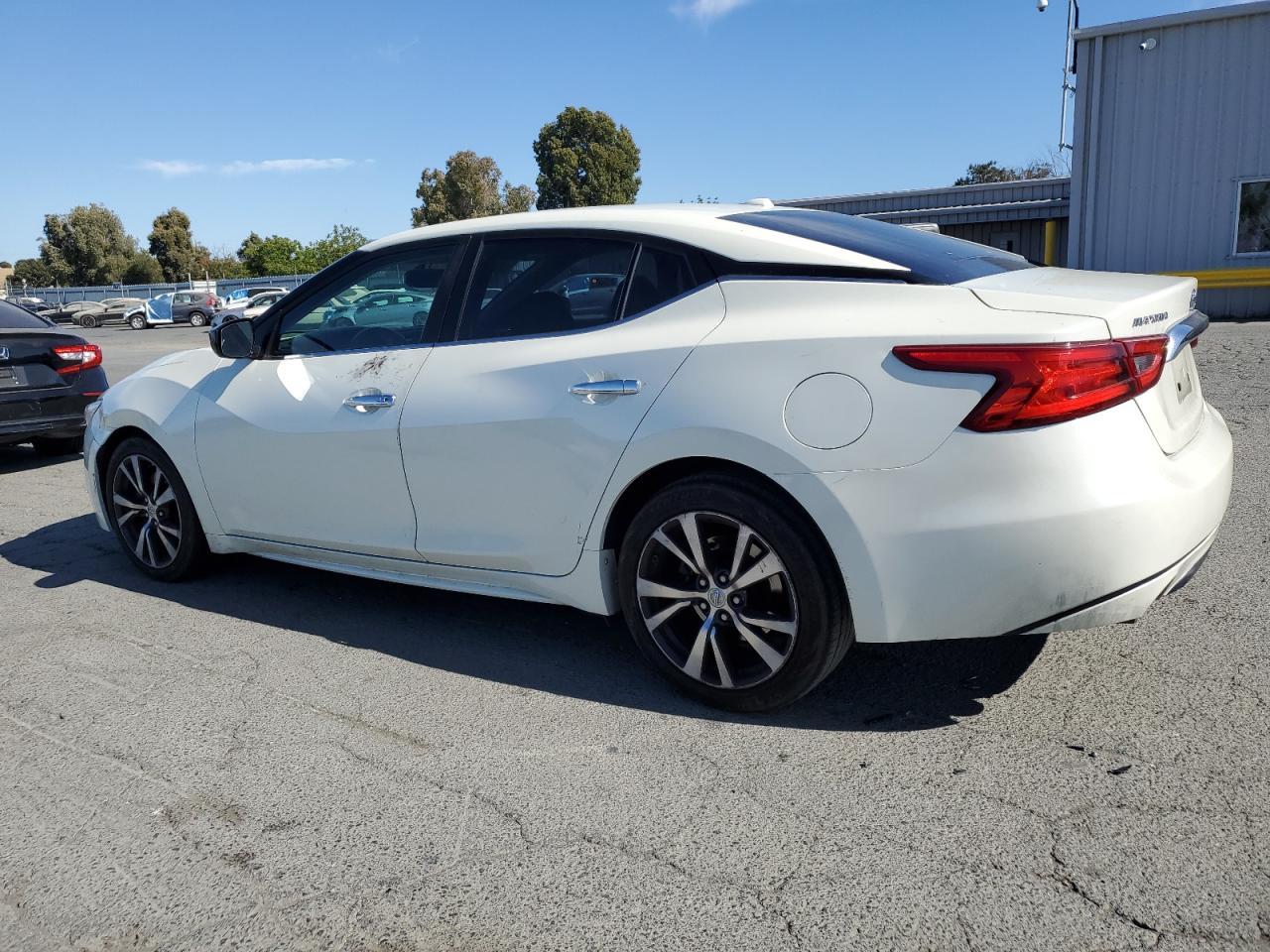 2016 NISSAN Maxima