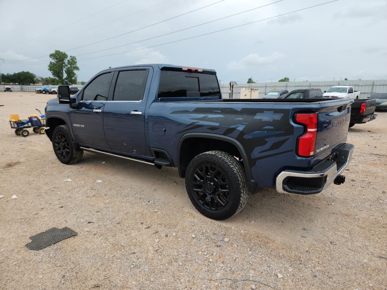 2025 CHEVROLET Silverado