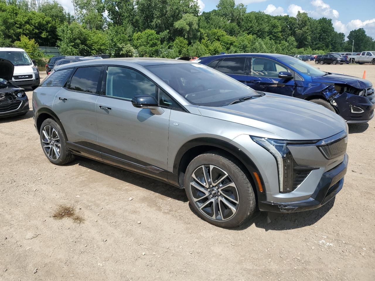 2025 CADILLAC OPTIQ