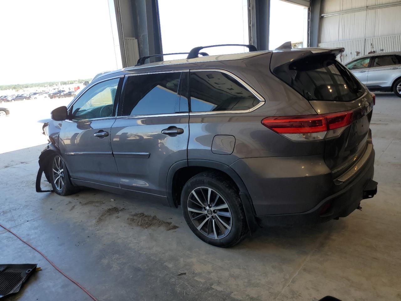 2018 TOYOTA HIGHLANDER