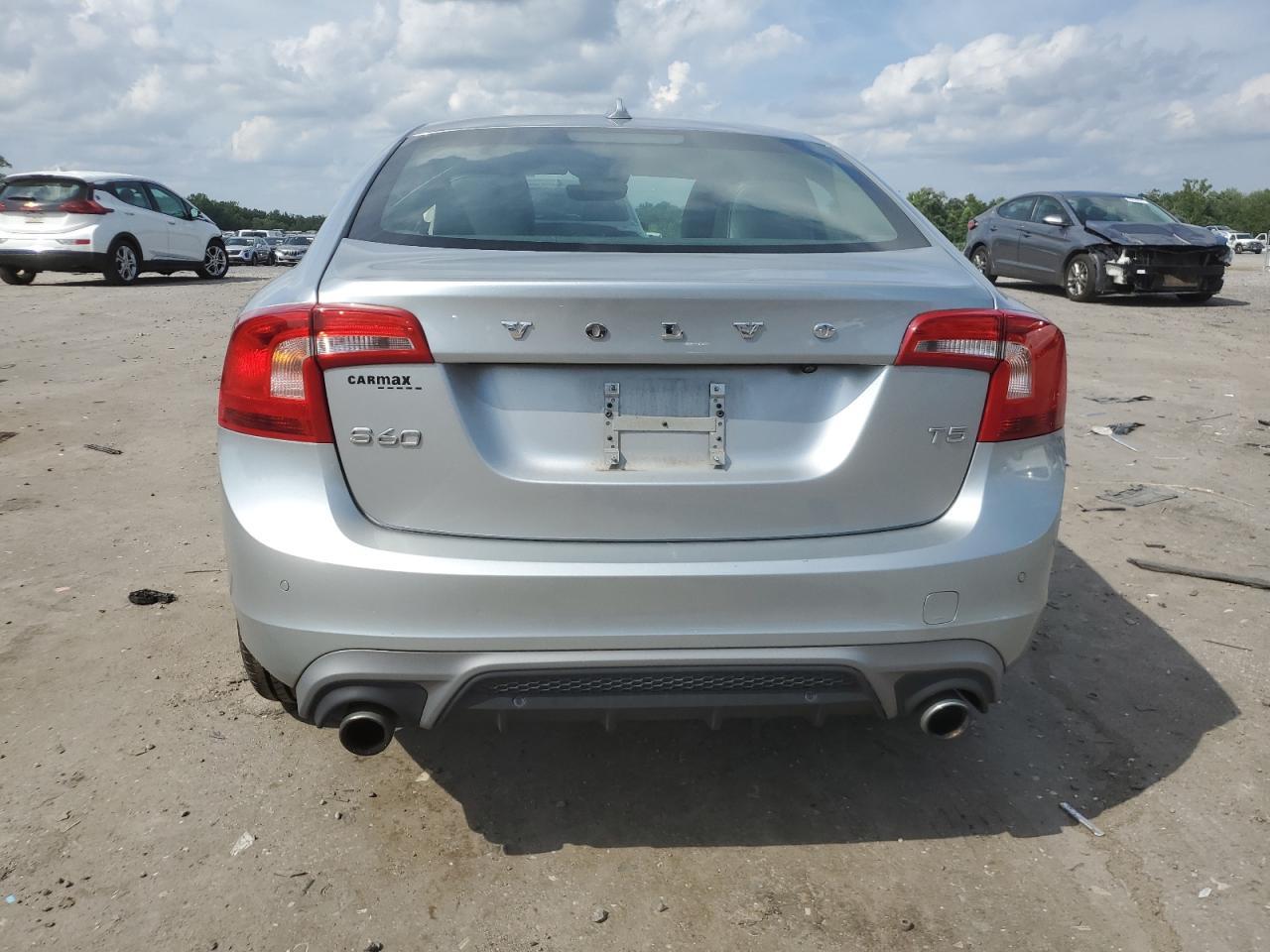 2018 VOLVO S60
