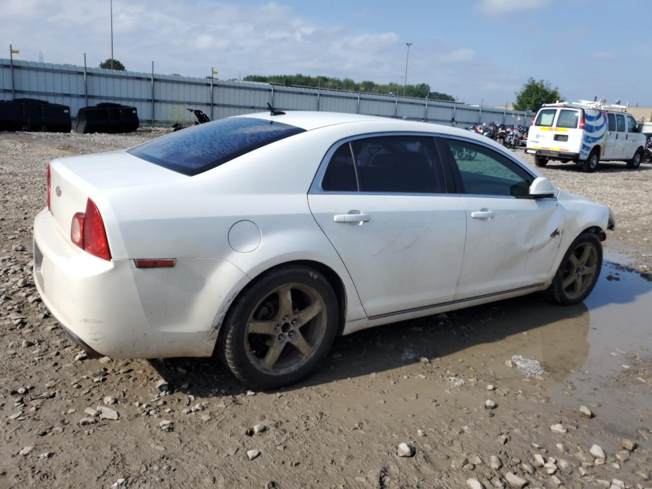 2011 CHEVROLET MALIBU