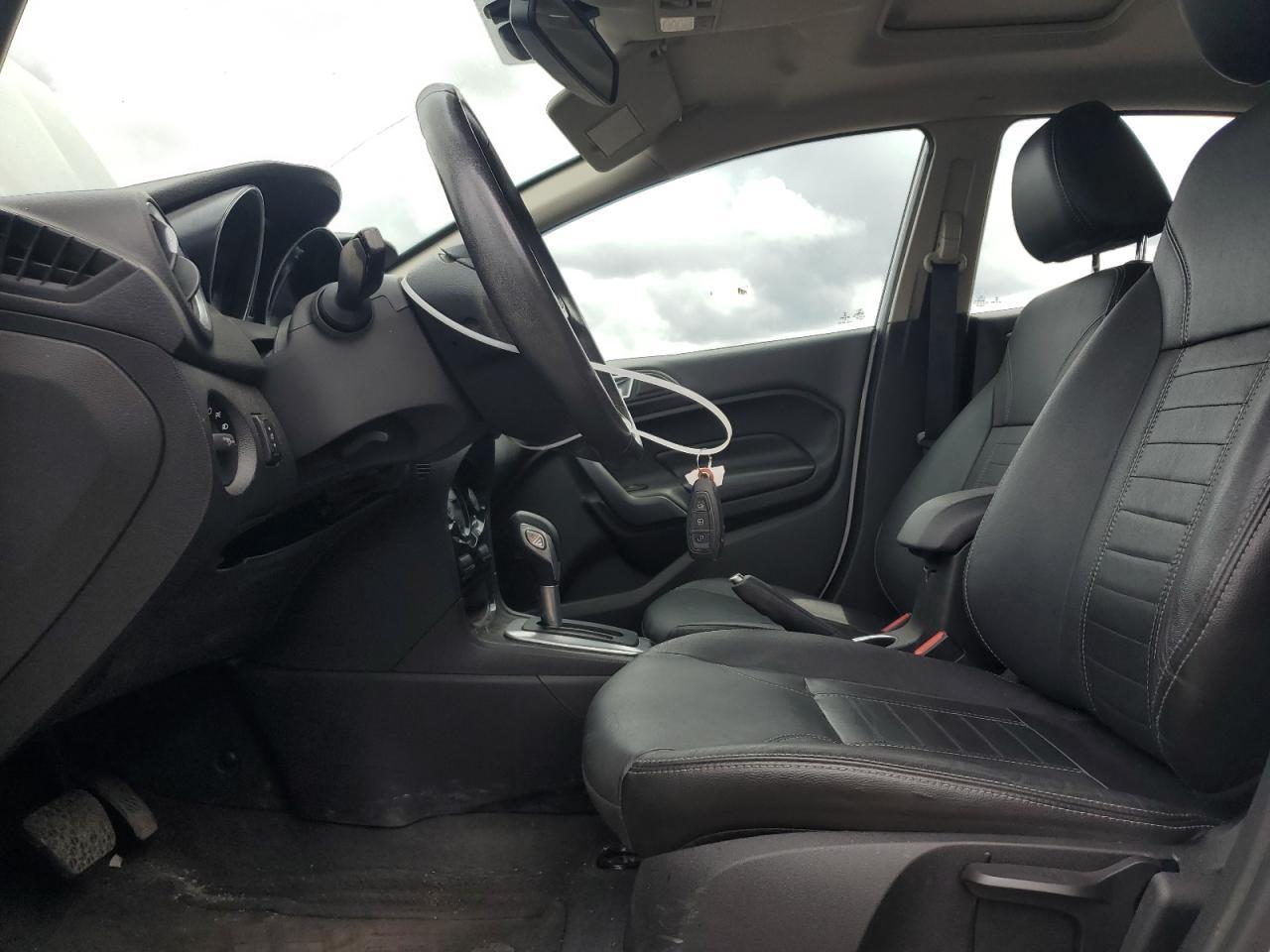 2015 FORD Fiesta