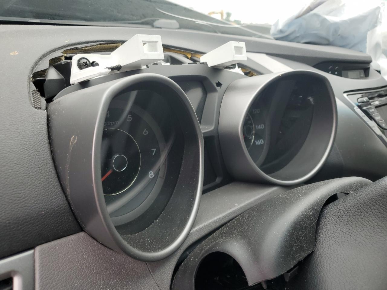 2012 HYUNDAI ELANTRA