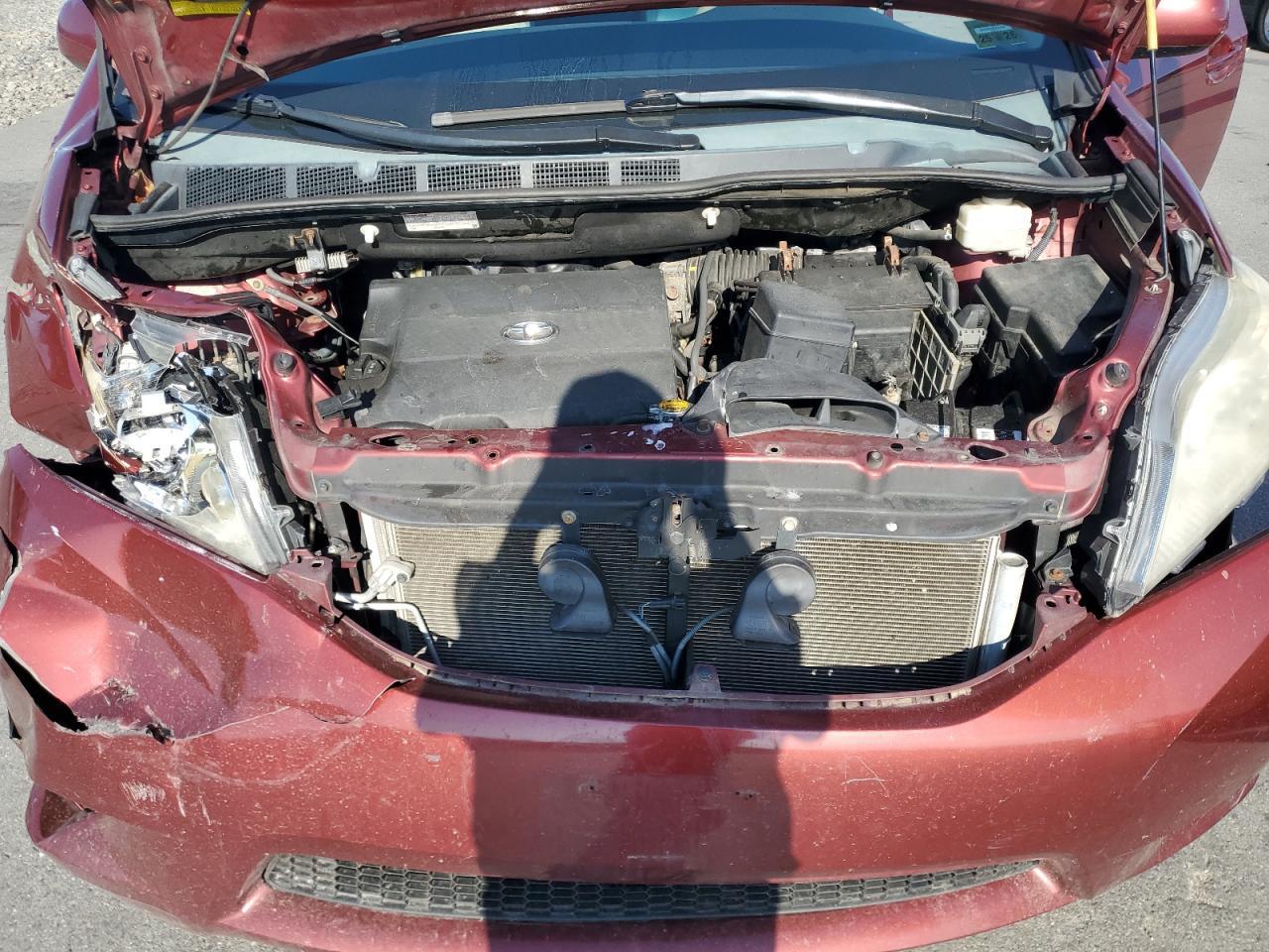 2012 TOYOTA SIENNA