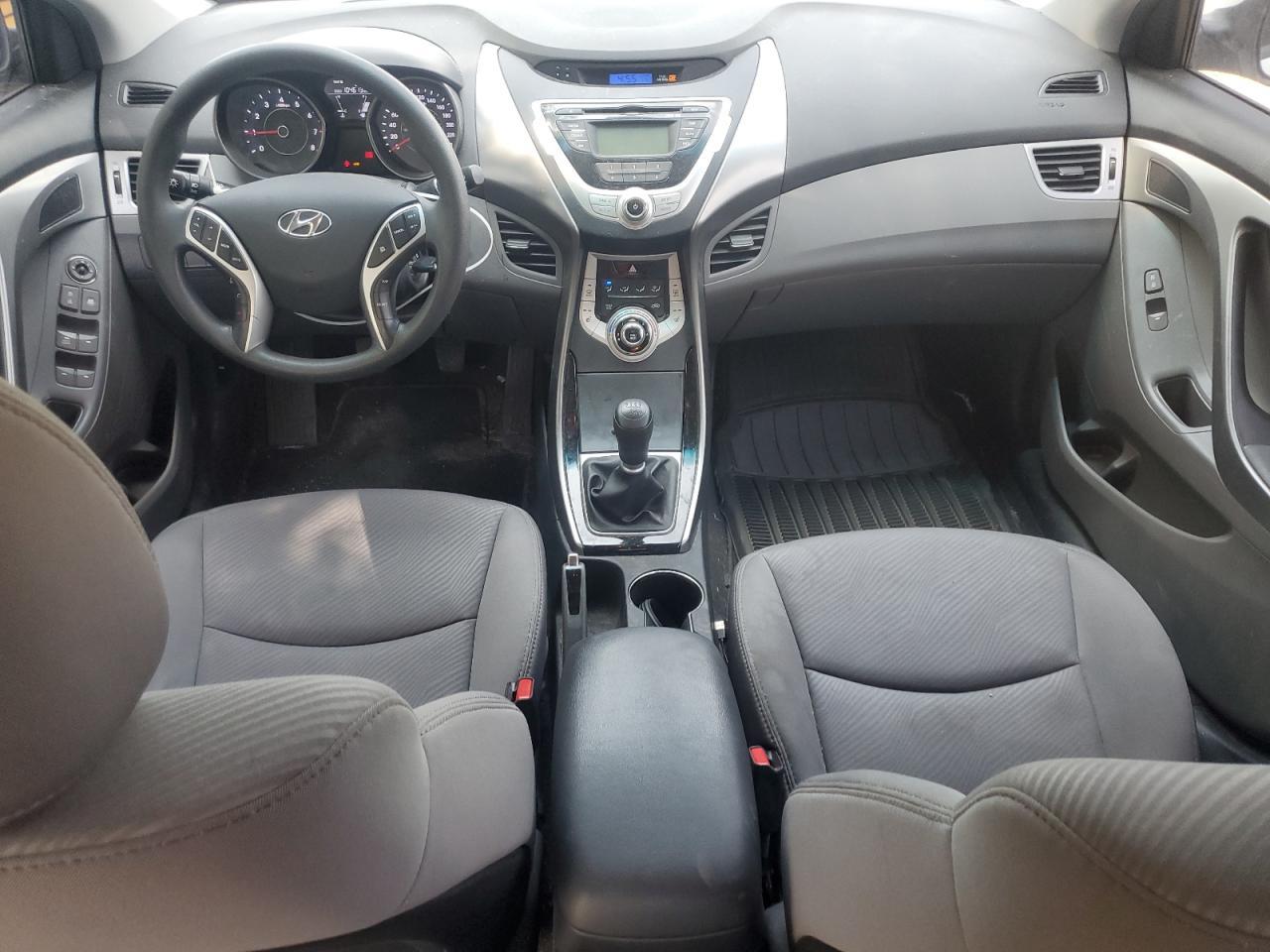 2012 HYUNDAI ELANTRA