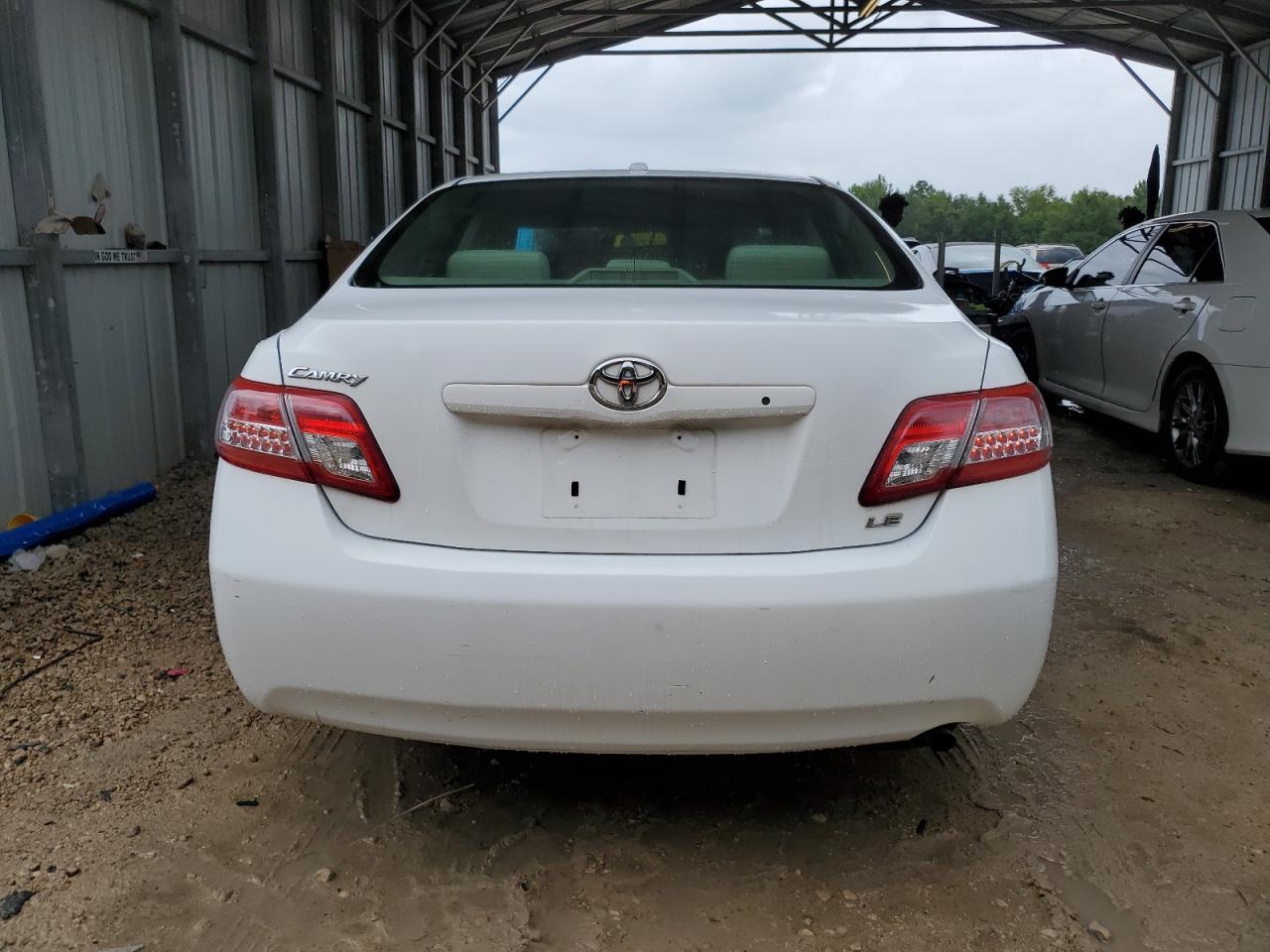 2011 TOYOTA CAMRY