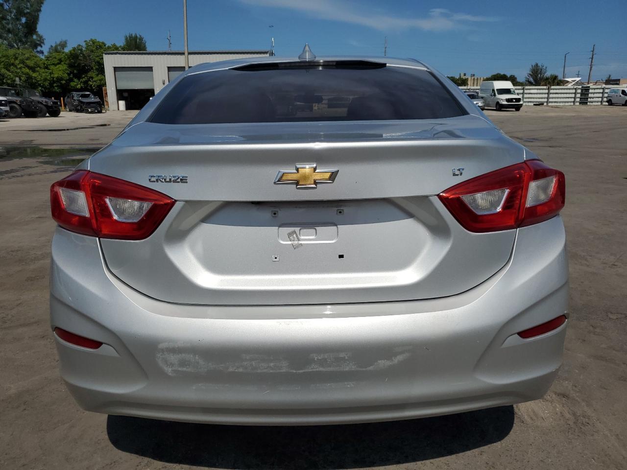 2017 CHEVROLET CRUZE
