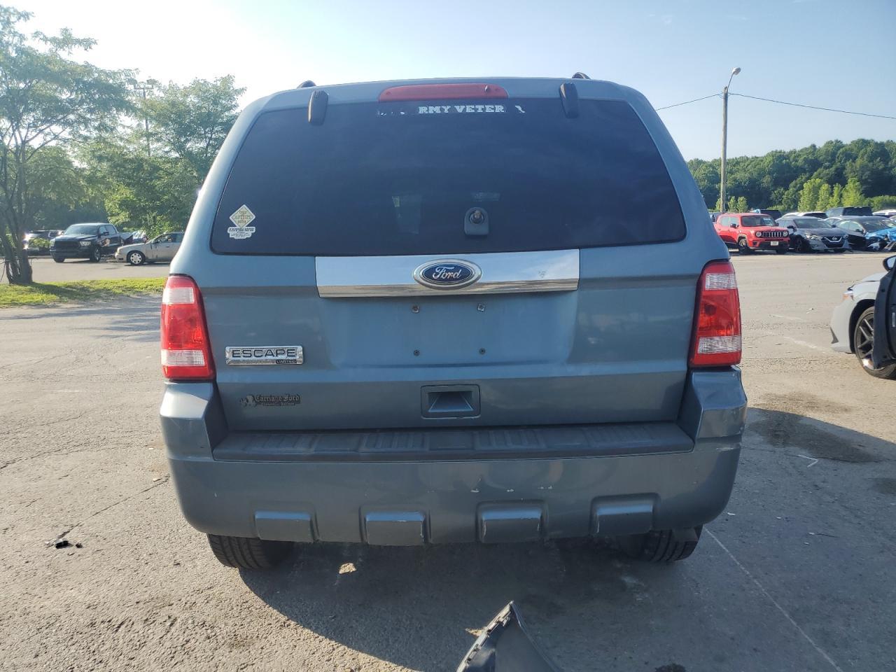 2010 FORD ESCAPE