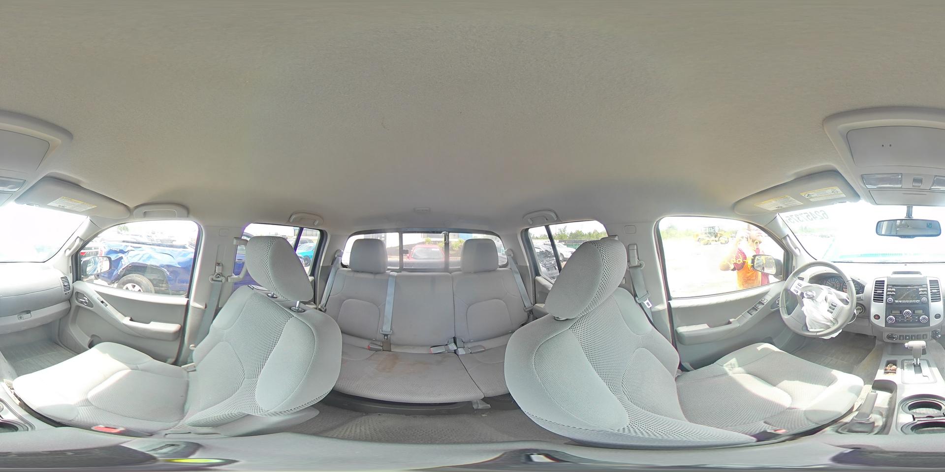 2014 NISSAN Frontier