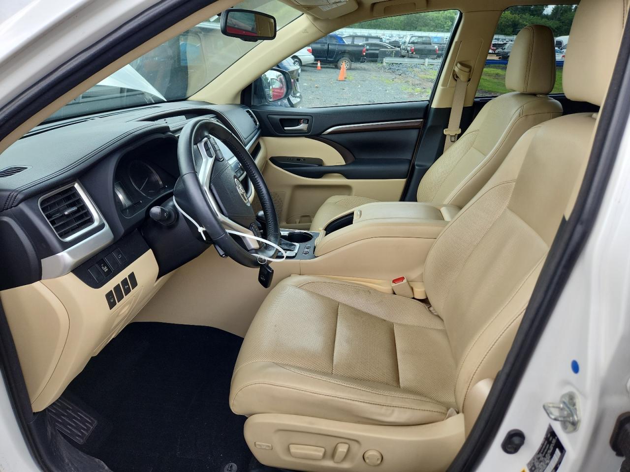 2015 TOYOTA HIGHLANDER