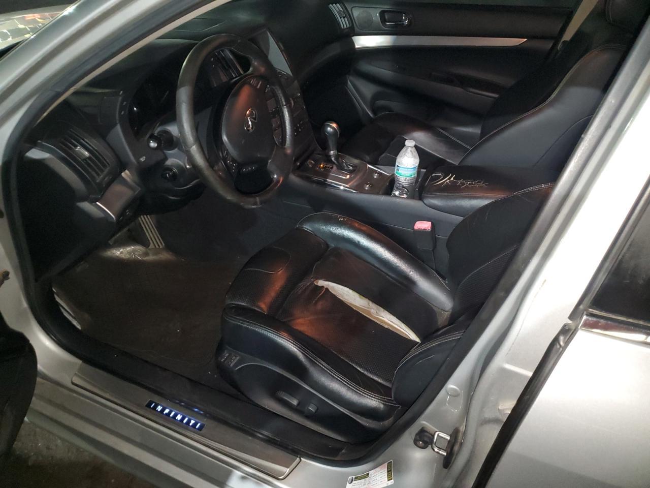 2011 INFINITI G37