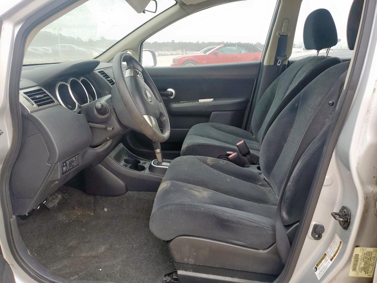 2010 NISSAN VERSA