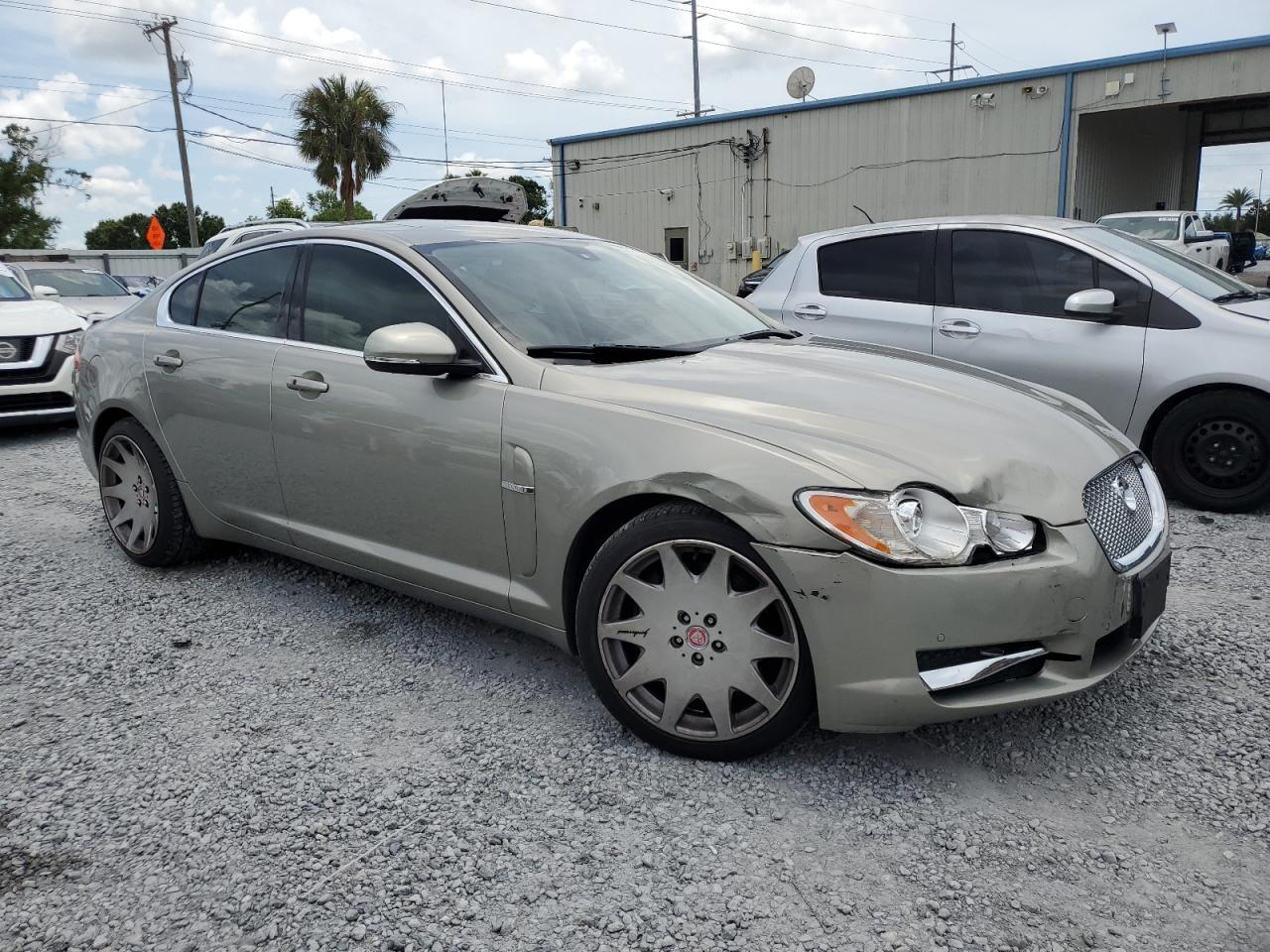 2011 JAGUAR XF