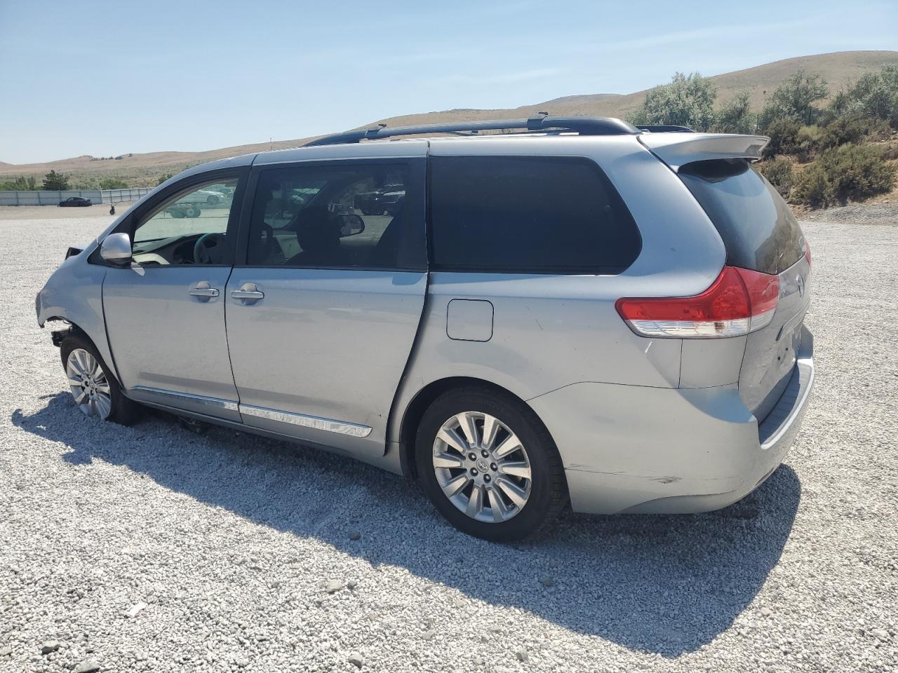 2013 TOYOTA SIENNA