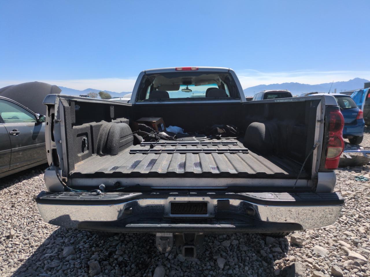 2004 CHEVROLET Silverado