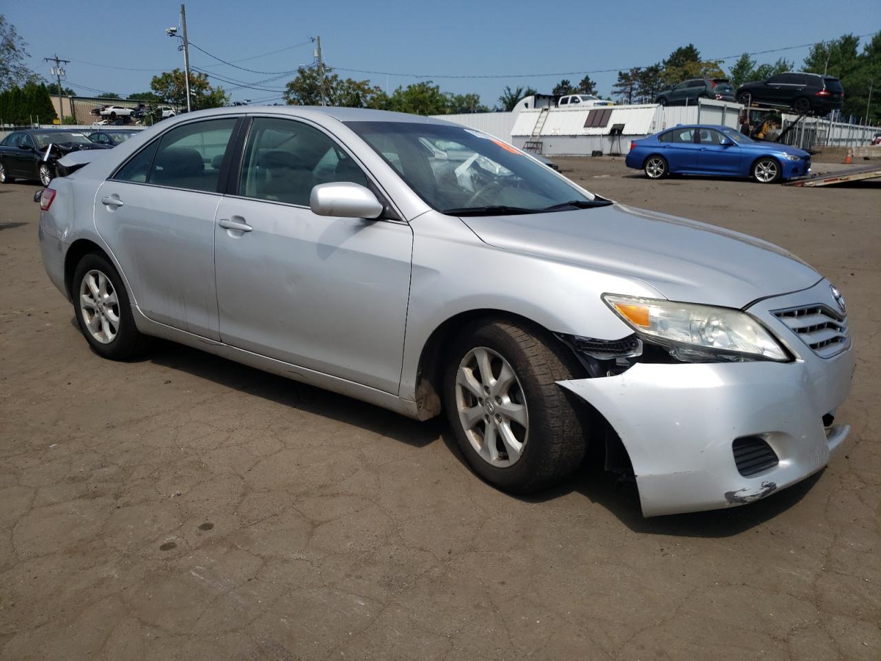 2011 TOYOTA CAMRY