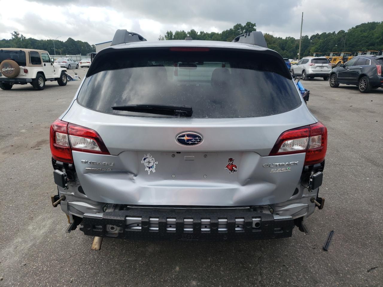 2015 SUBARU Outback