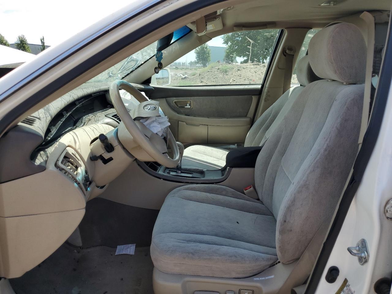 2004 TOYOTA Avalon