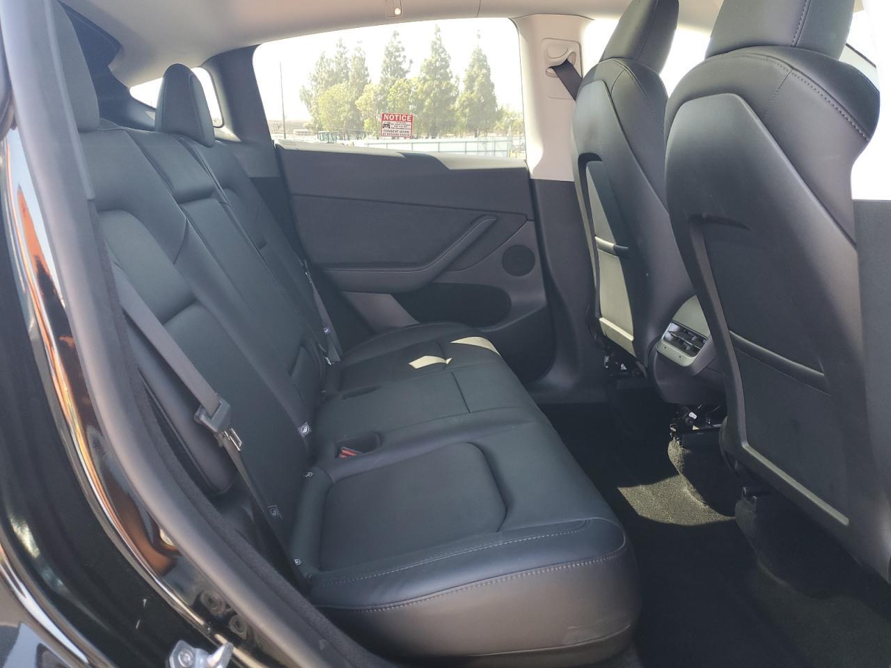 2025 TESLA MODEL Y