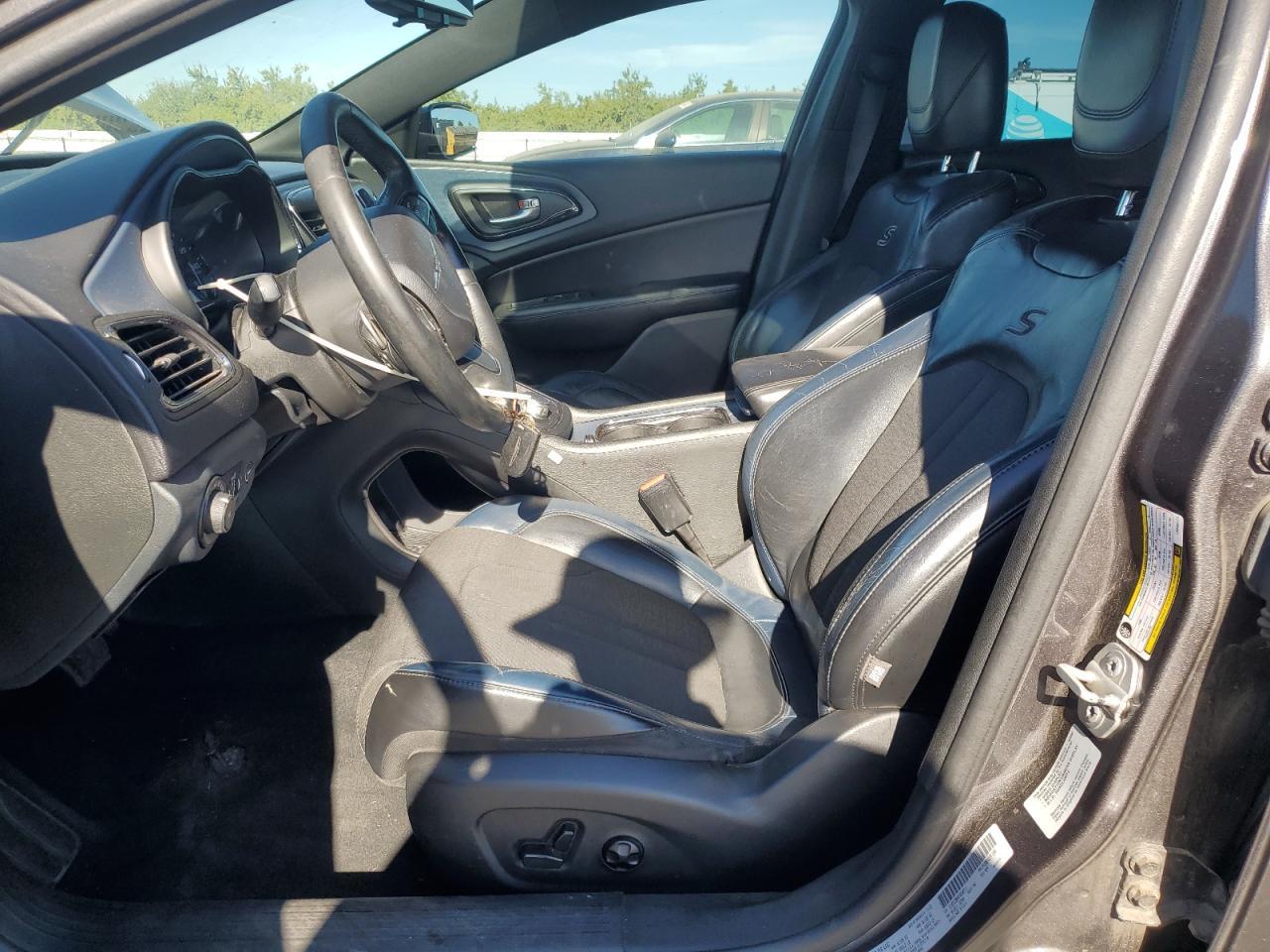 2015 CHRYSLER 200