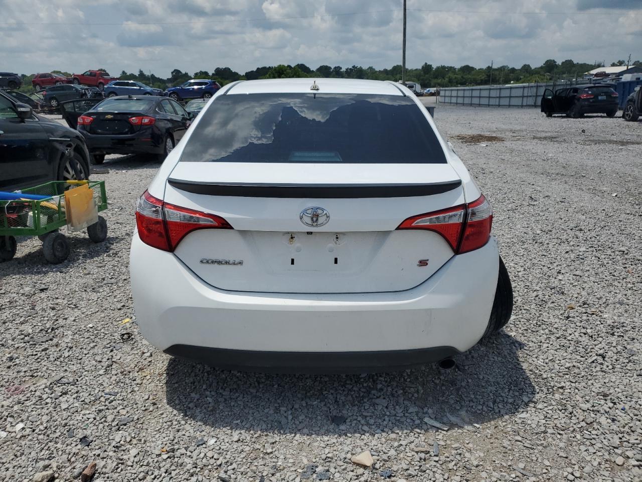 2015 TOYOTA COROLLA